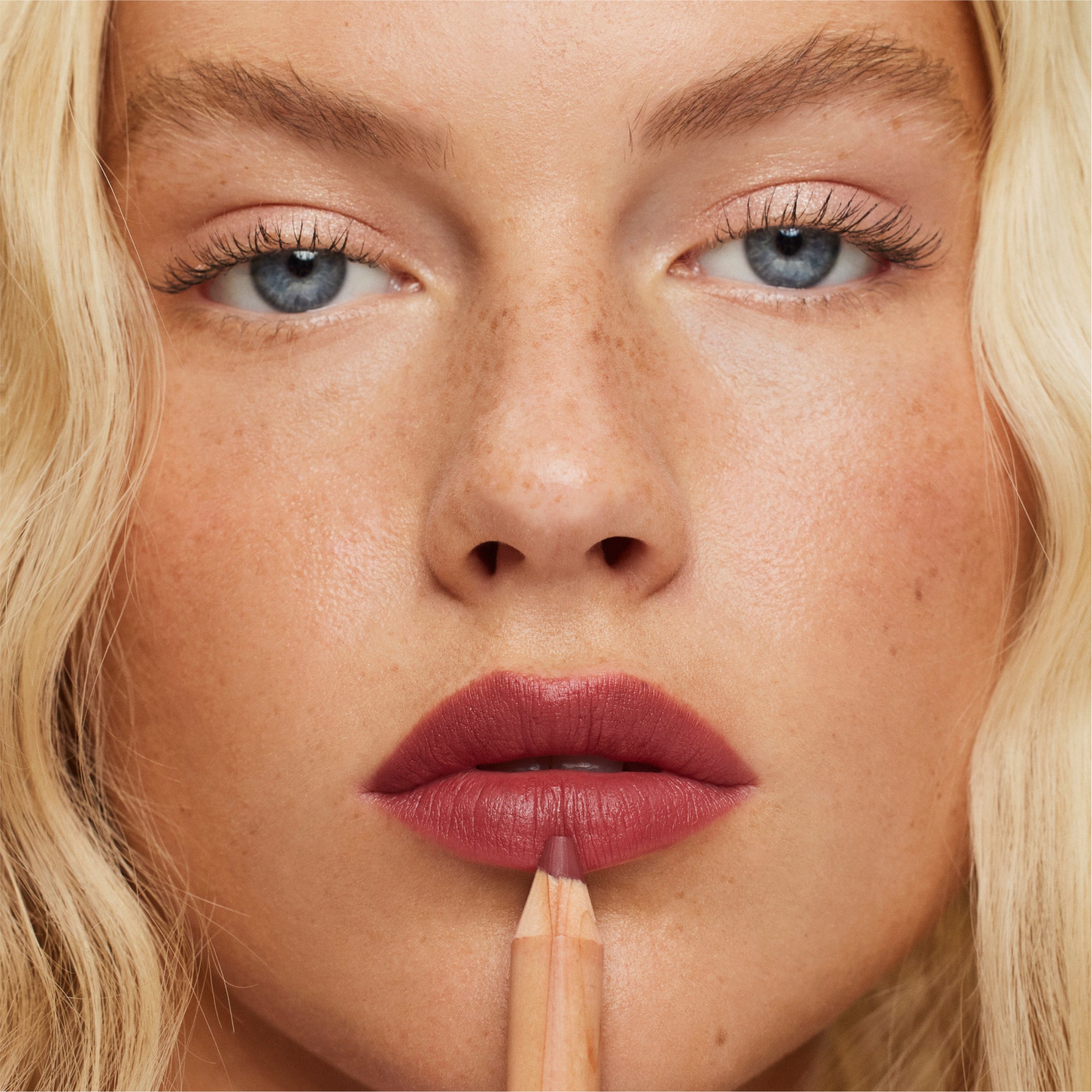 Lip Sketch Hydrating Crayon - LACONICUM