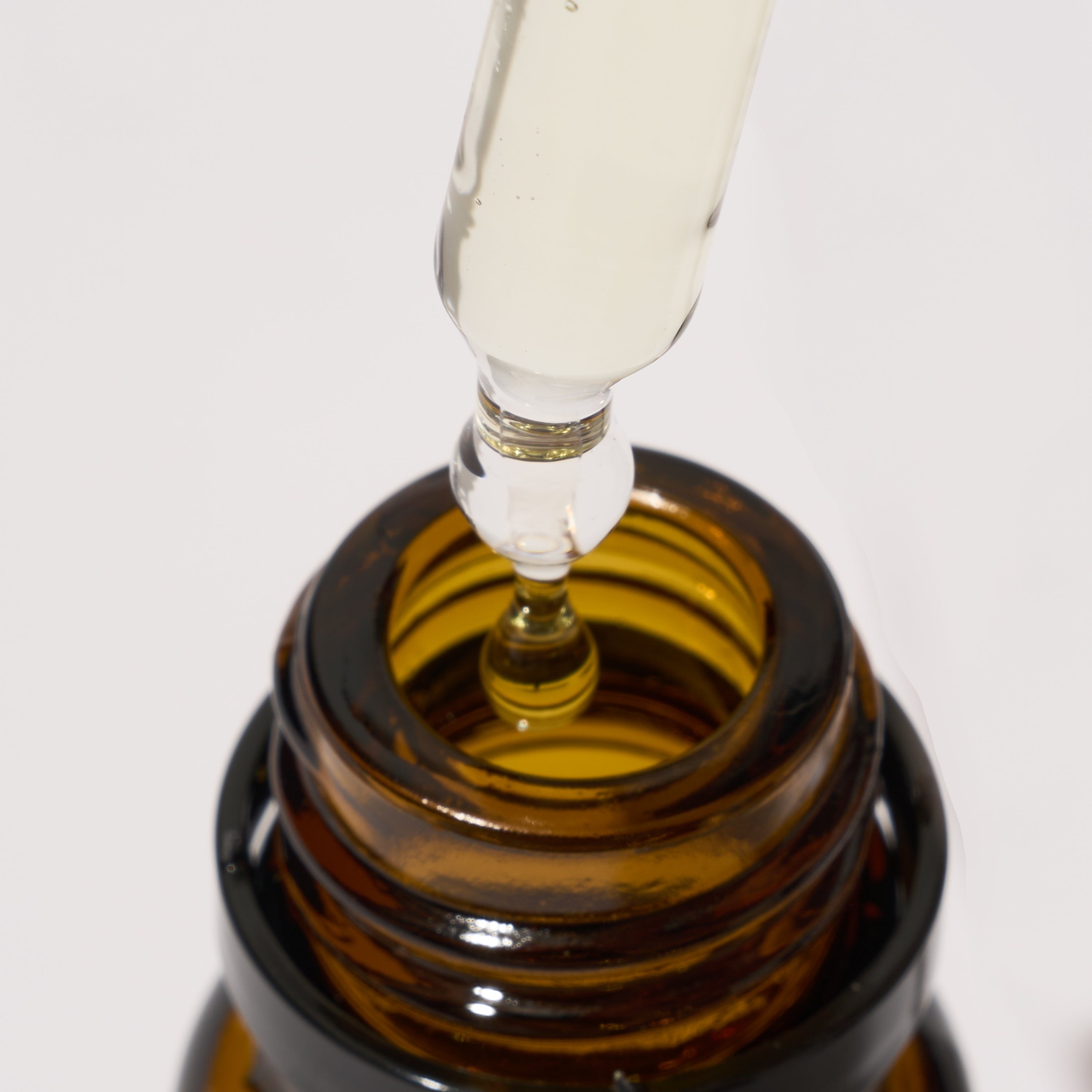 Los 5 mejores sérums para piel mixta - LACONICUM