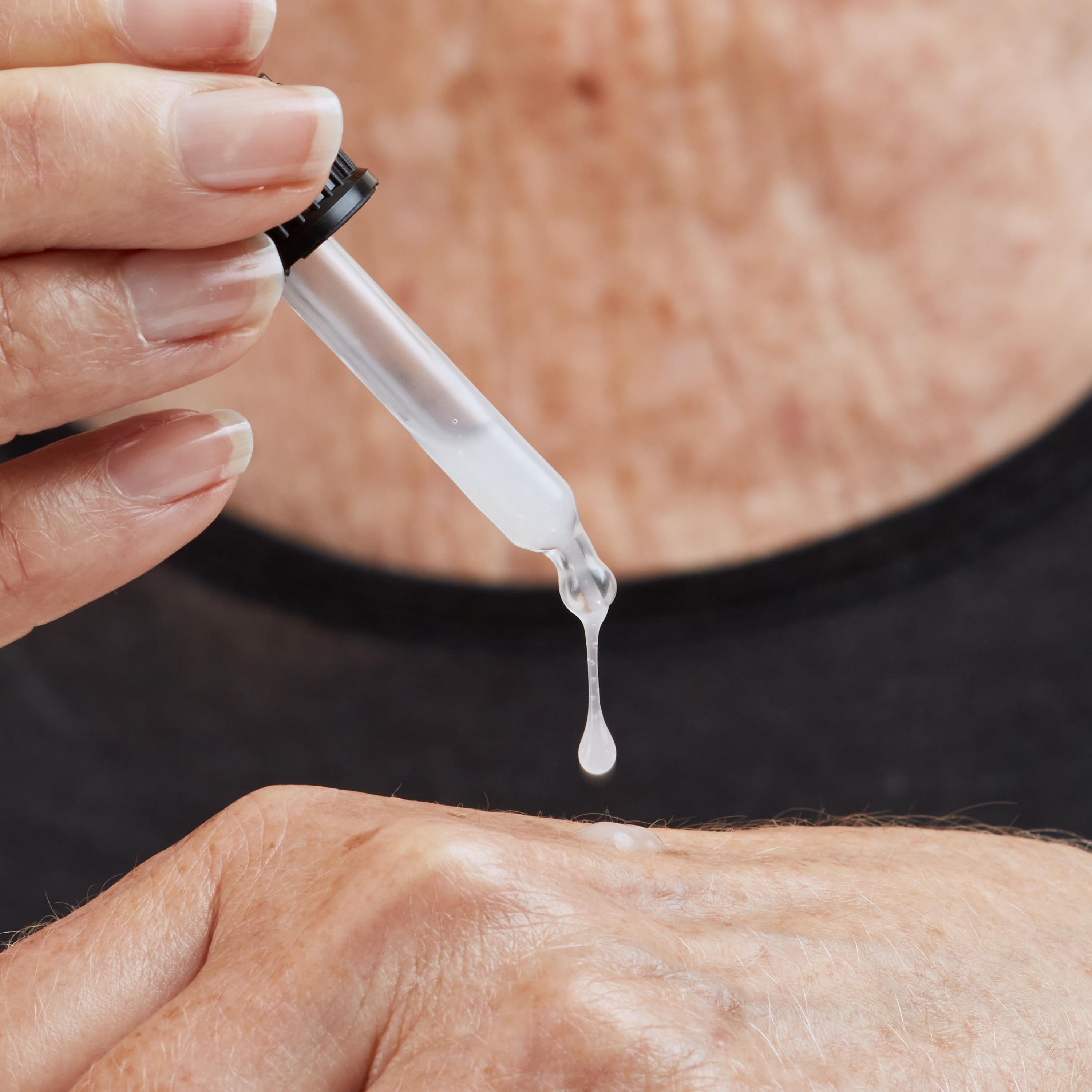 Los mejores sérums para pieles maduras - LACONICUM