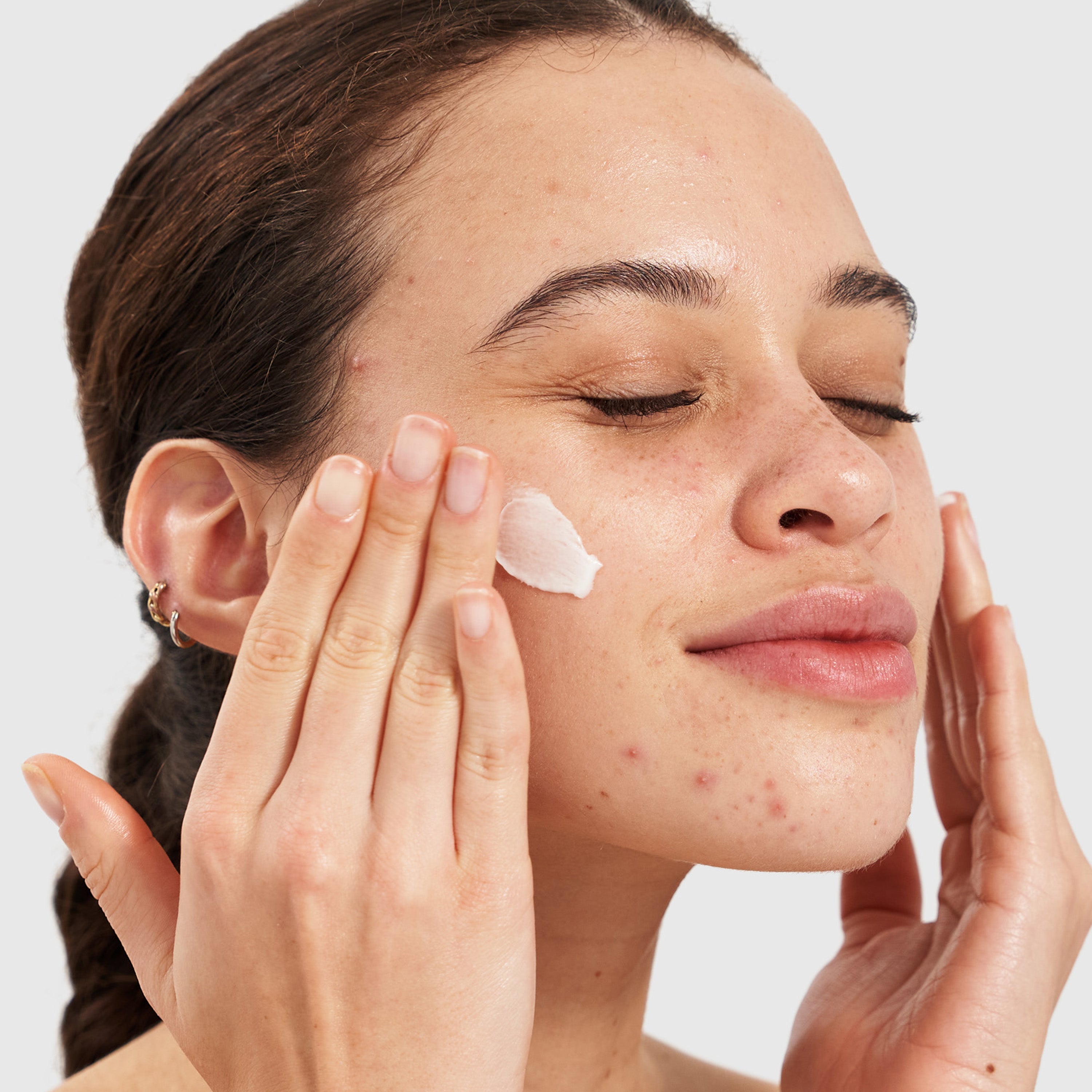 Mejores sérums para pieles grasas, ¿cómo elegir? - LACONICUM