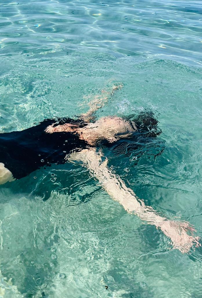 ¿Qué lleva Anabel, fundadora de Laconicum, en su neceser de verano? - LACONICUM