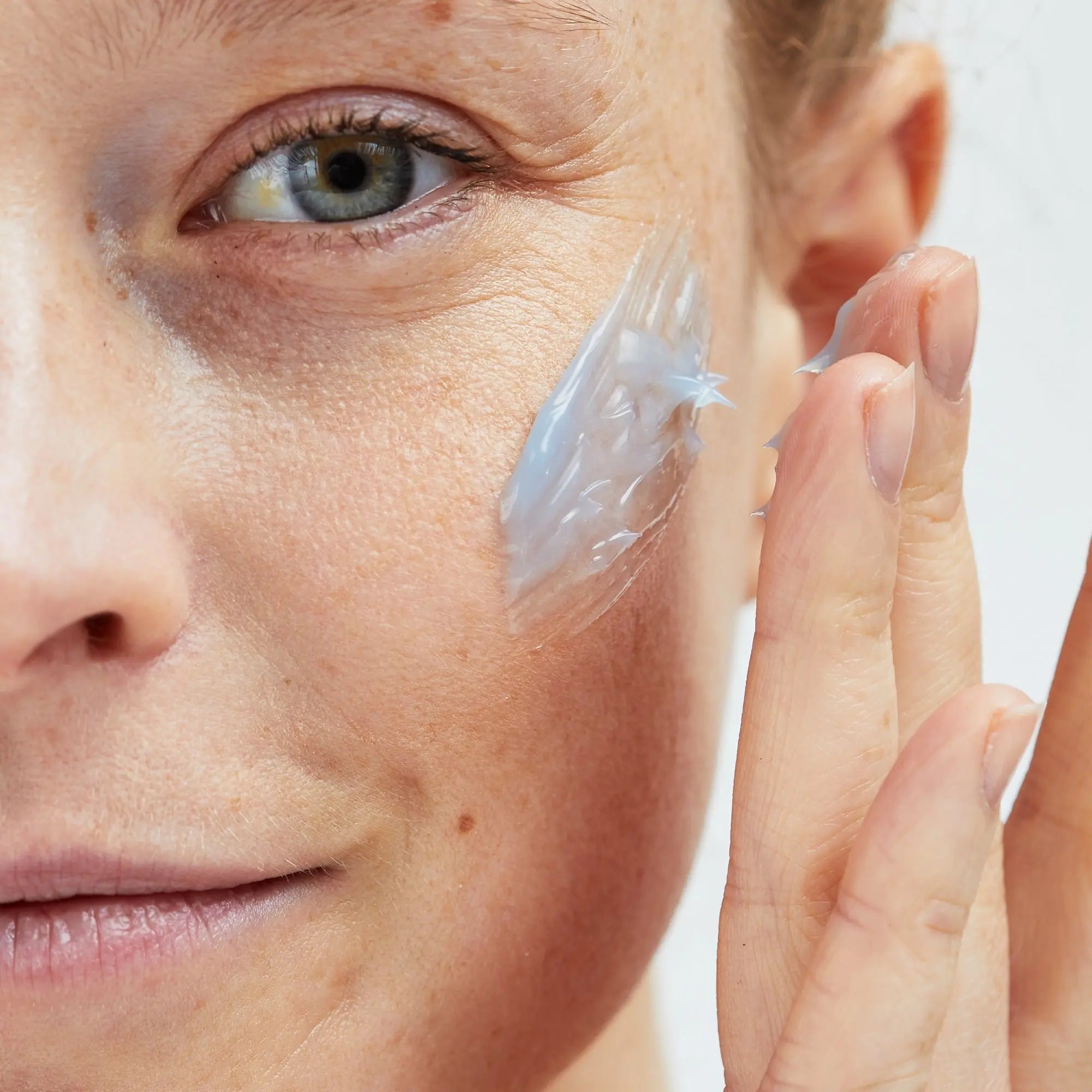 Resurrection Girl - LACONICUM